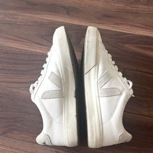 Veja 40 Grey/White sneakers